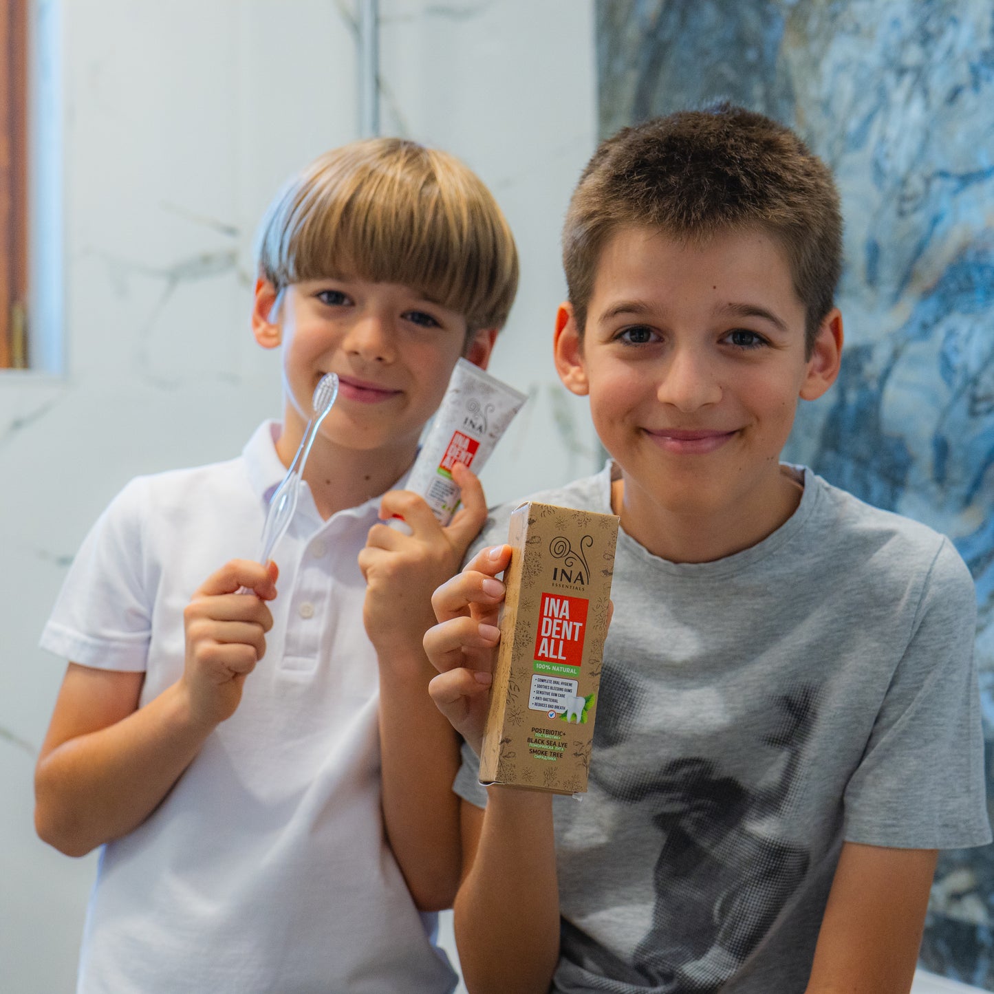Compre 3 Pastas de dentes Ina Dent-All e obtenha 1 Colutório de Árvore do Fumo Grátis