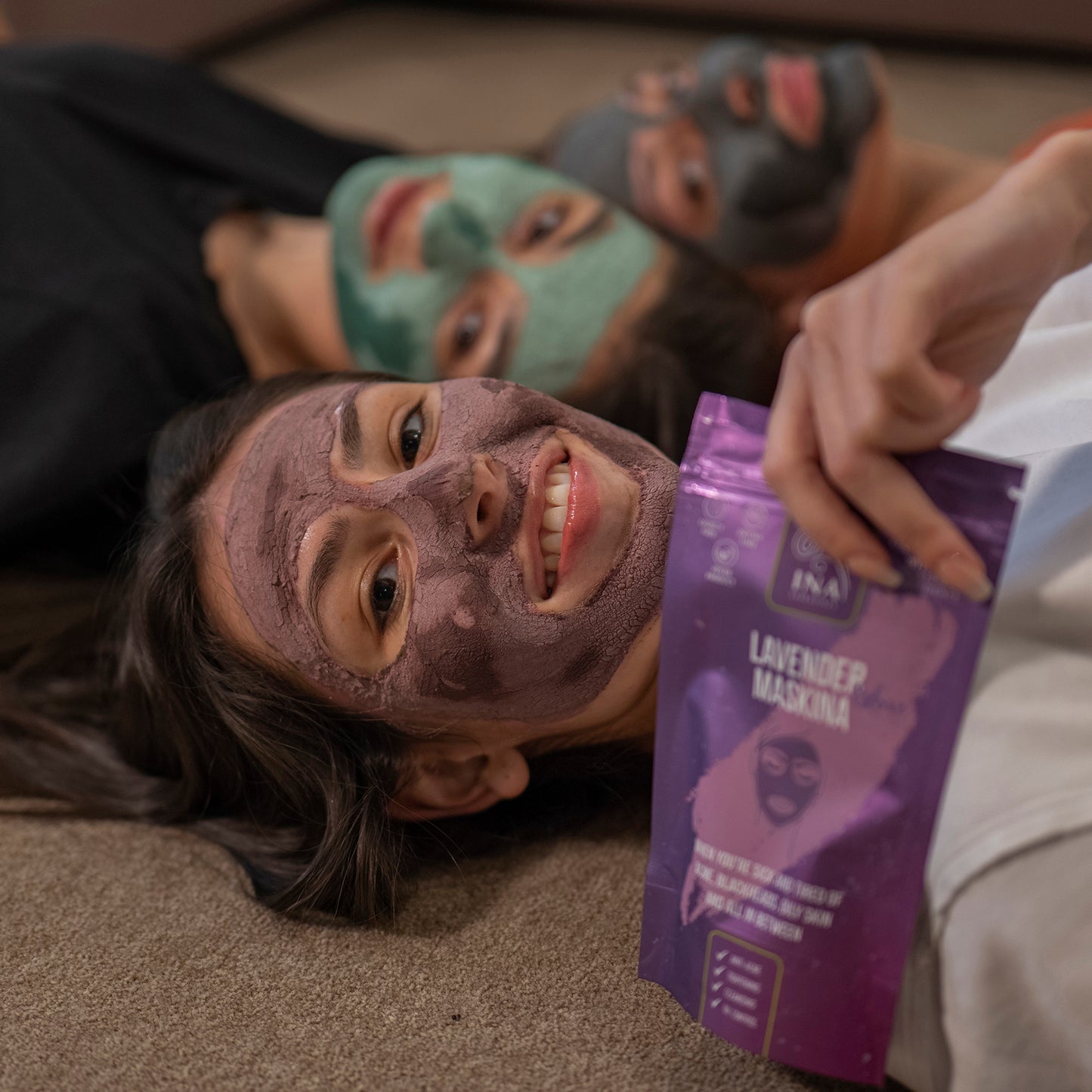 Máscara facial - Maskina de Lavanda - cuidado intensivo para pele com tendência a problemas de oleosidade