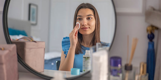 Cuidado natural para cicatrizes de acne e manchas de pigmentação com InaEssentials