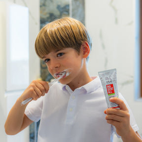 Compre 3 Pastas de dentes Ina Dent-All e obtenha 1 Colutório de Árvore do Fumo Grátis