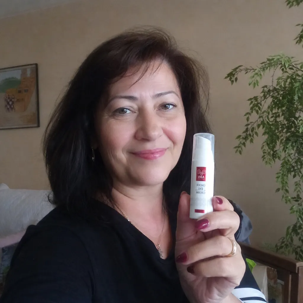 Rose Eye Lift PT